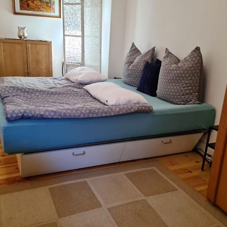 Fewo Garten - Eigener Eingang- Wlan-Parkplatz,Netflix, Terrasse,Doppelbett Und Schlafcouch Oberhausen  Luaran gambar