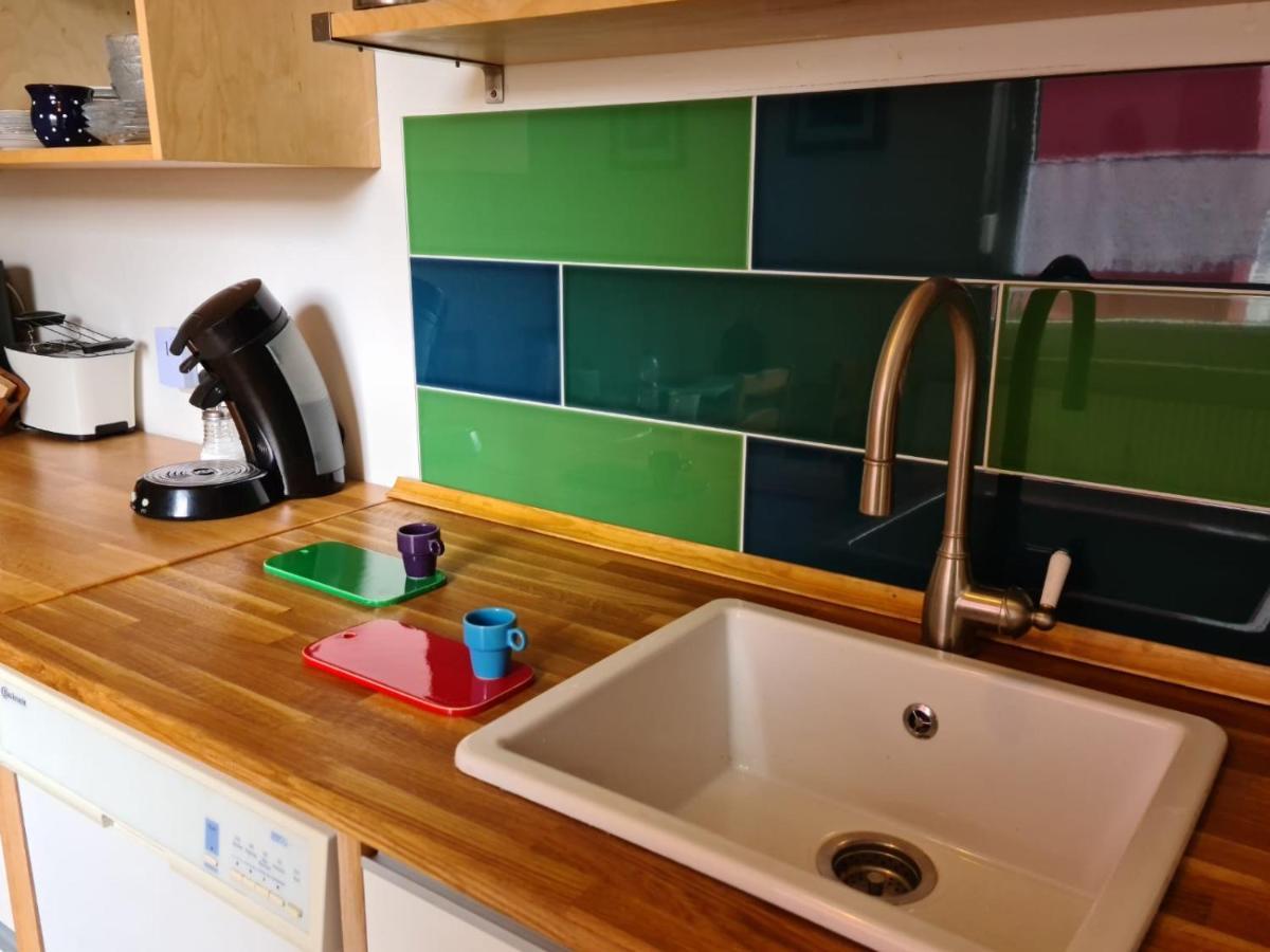 Fewo Garten - Eigener Eingang- Wlan-Parkplatz,Netflix, Terrasse,Doppelbett Und Schlafcouch Oberhausen  Luaran gambar