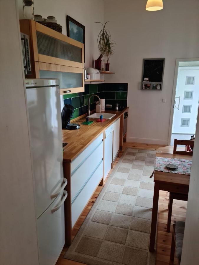 Fewo Garten - Eigener Eingang- Wlan-Parkplatz,Netflix, Terrasse,Doppelbett Und Schlafcouch Oberhausen  Luaran gambar